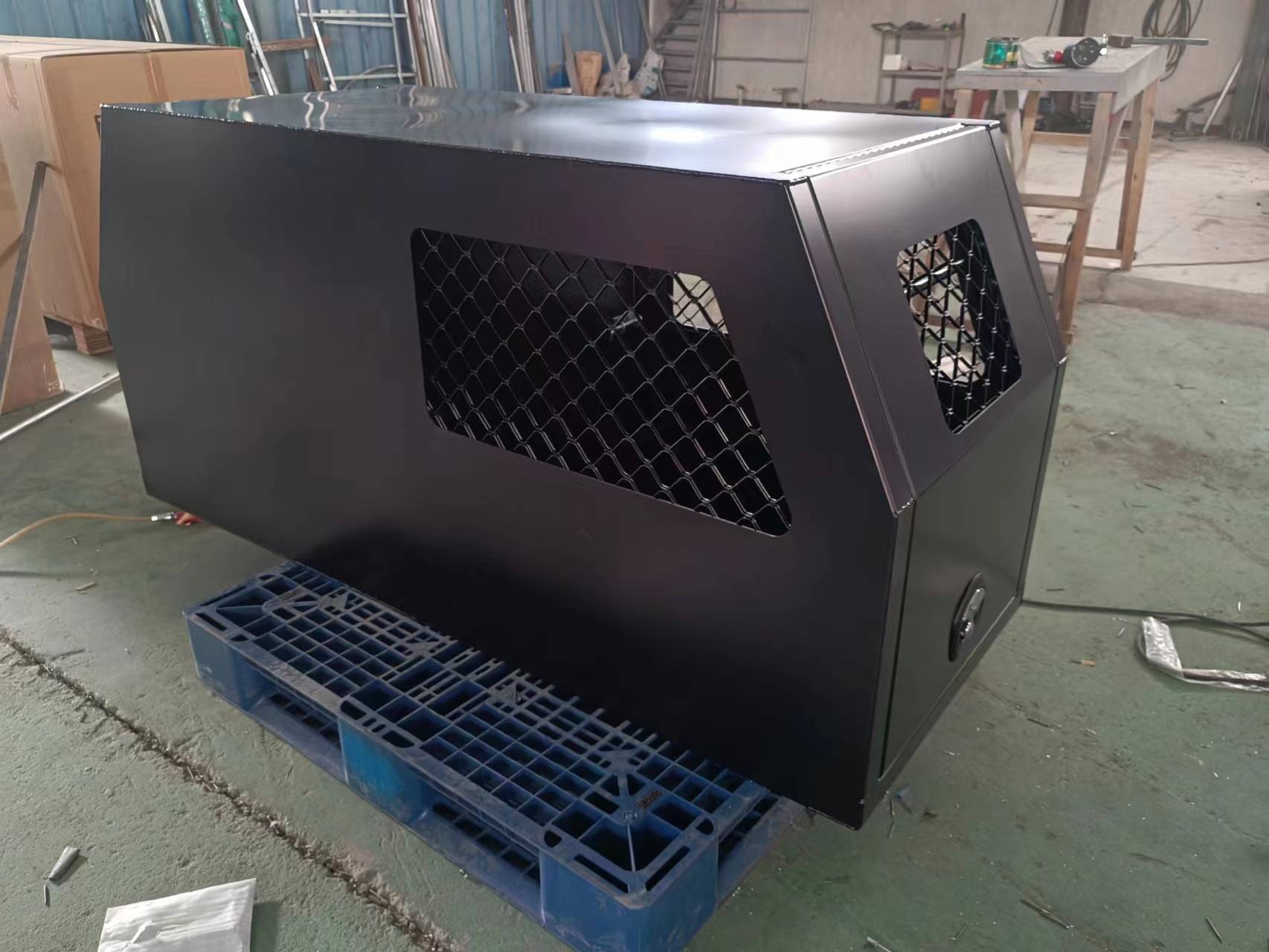 Ute-Baldachin aus Aluminium