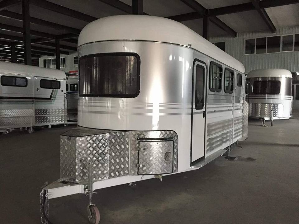 Verlängerter Winkellast-Pferdewagen für 2 Pferde