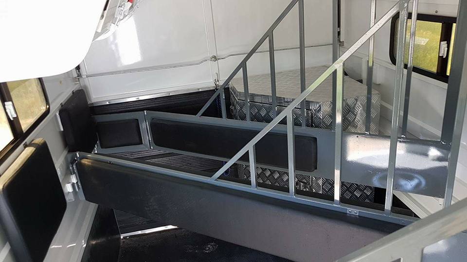 Verlängerter Winkellast-Pferdewagen für 2 Pferde