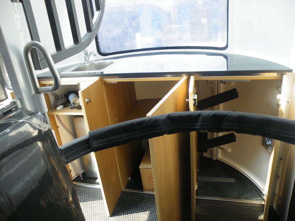 Deluxe-Pferdepose für 2 Pferde