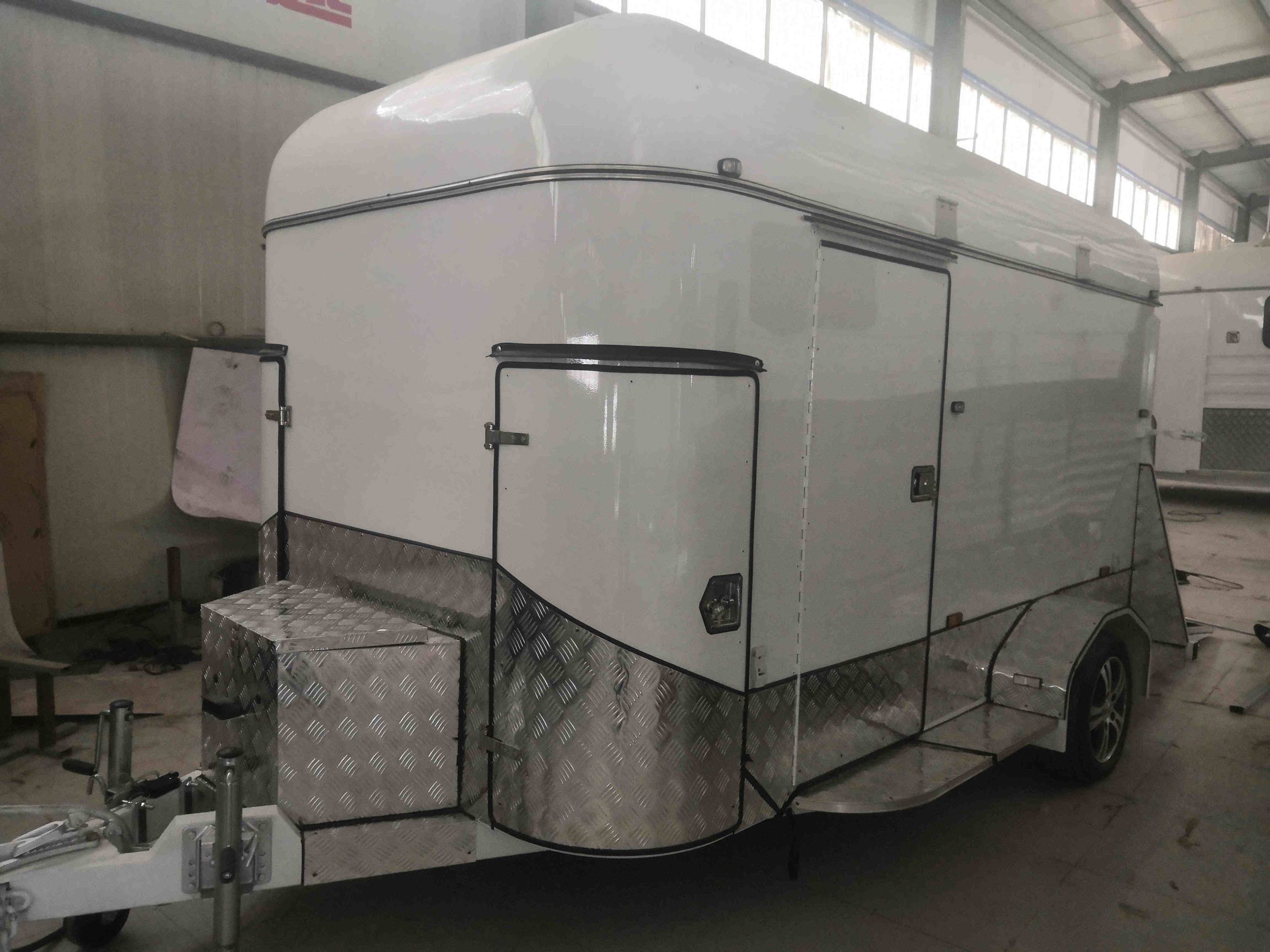 Maßgeschneiderte Pferdepose