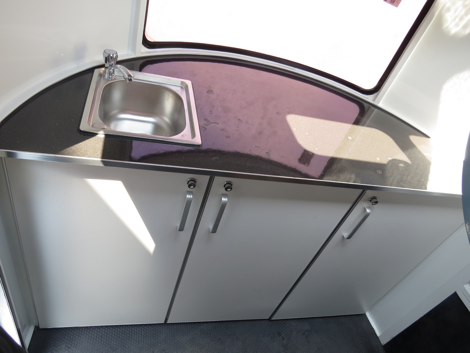 Deluxe-Pferdepose für 2 Pferde