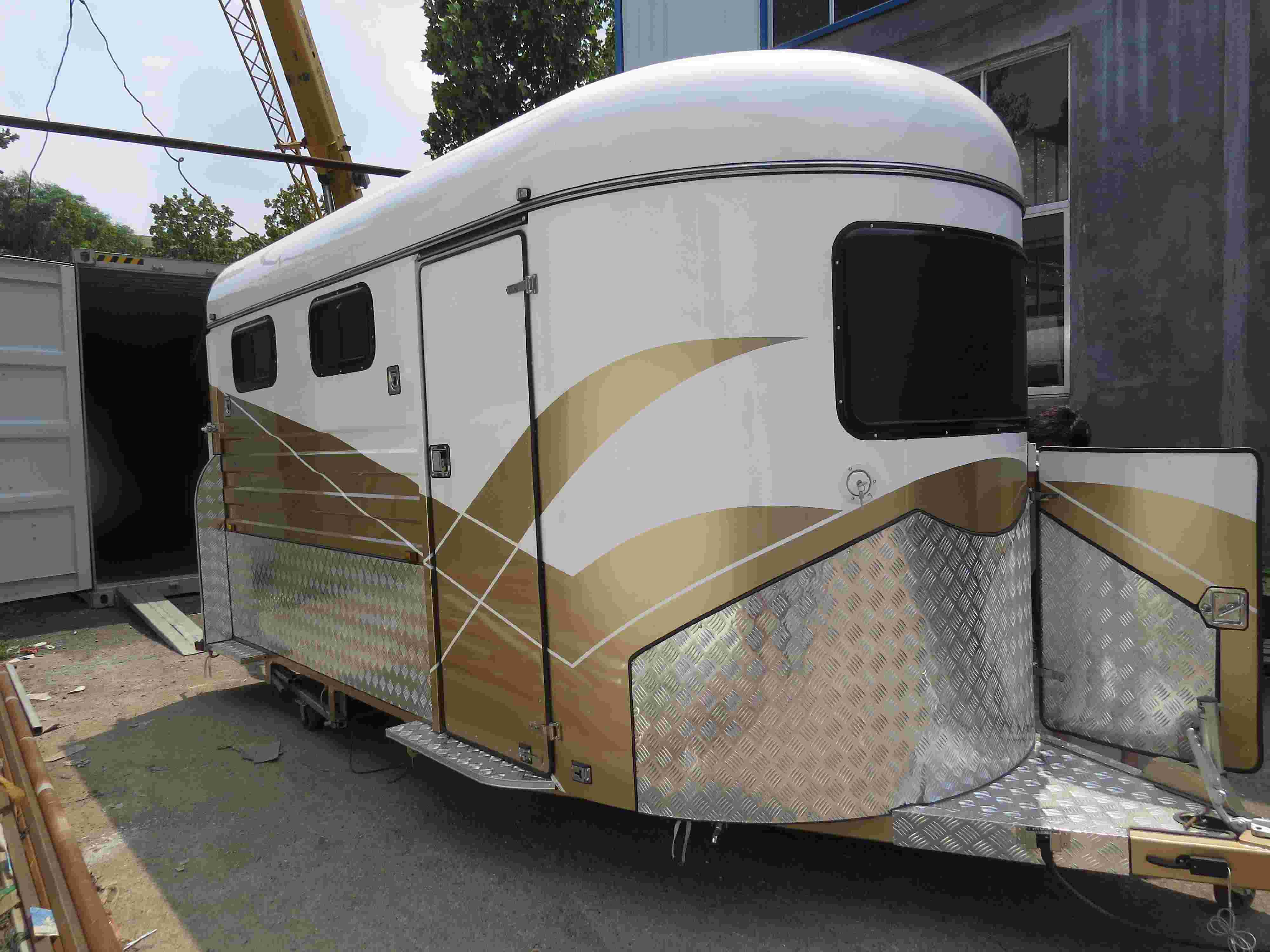 Deluxe-Pferdepose für 2 Pferde