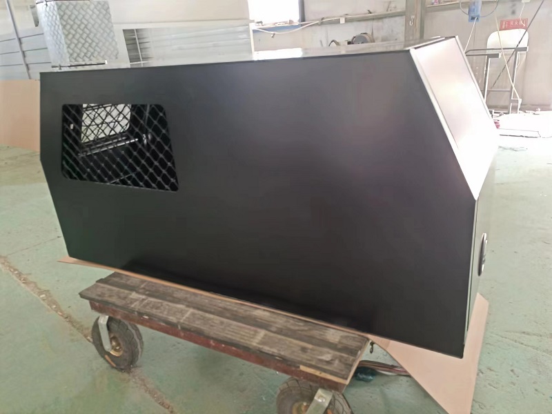 Gullwing-Verdeck für Kompakt-Lkw