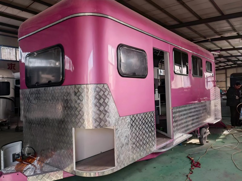 Maßgeschneiderter, quadratischer Vorderwagen für Pferde