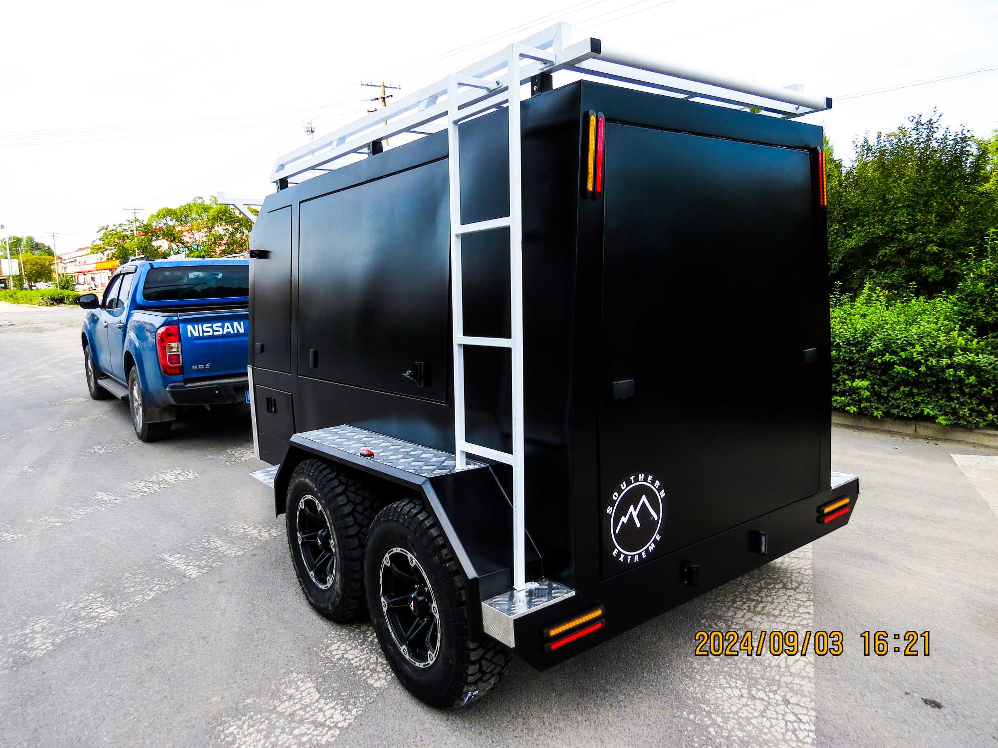 Zweiachsiger Handwerkeranhänger