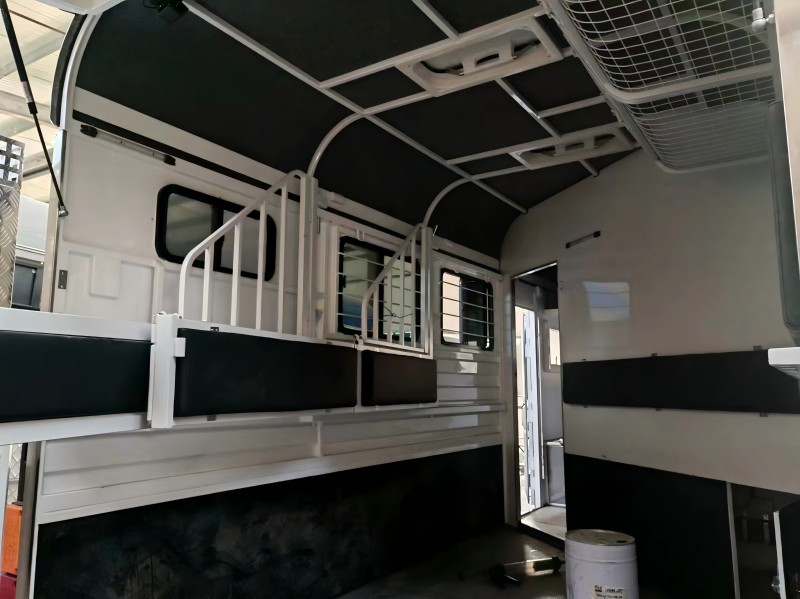 Maßgeschneiderter, quadratischer Vorderwagen für Pferde