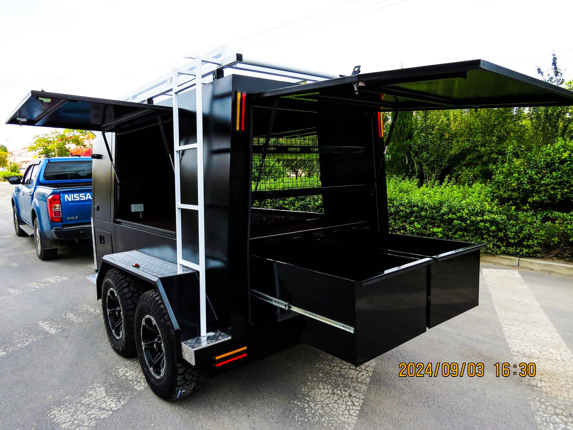 Zweiachsiger Handwerkeranhänger