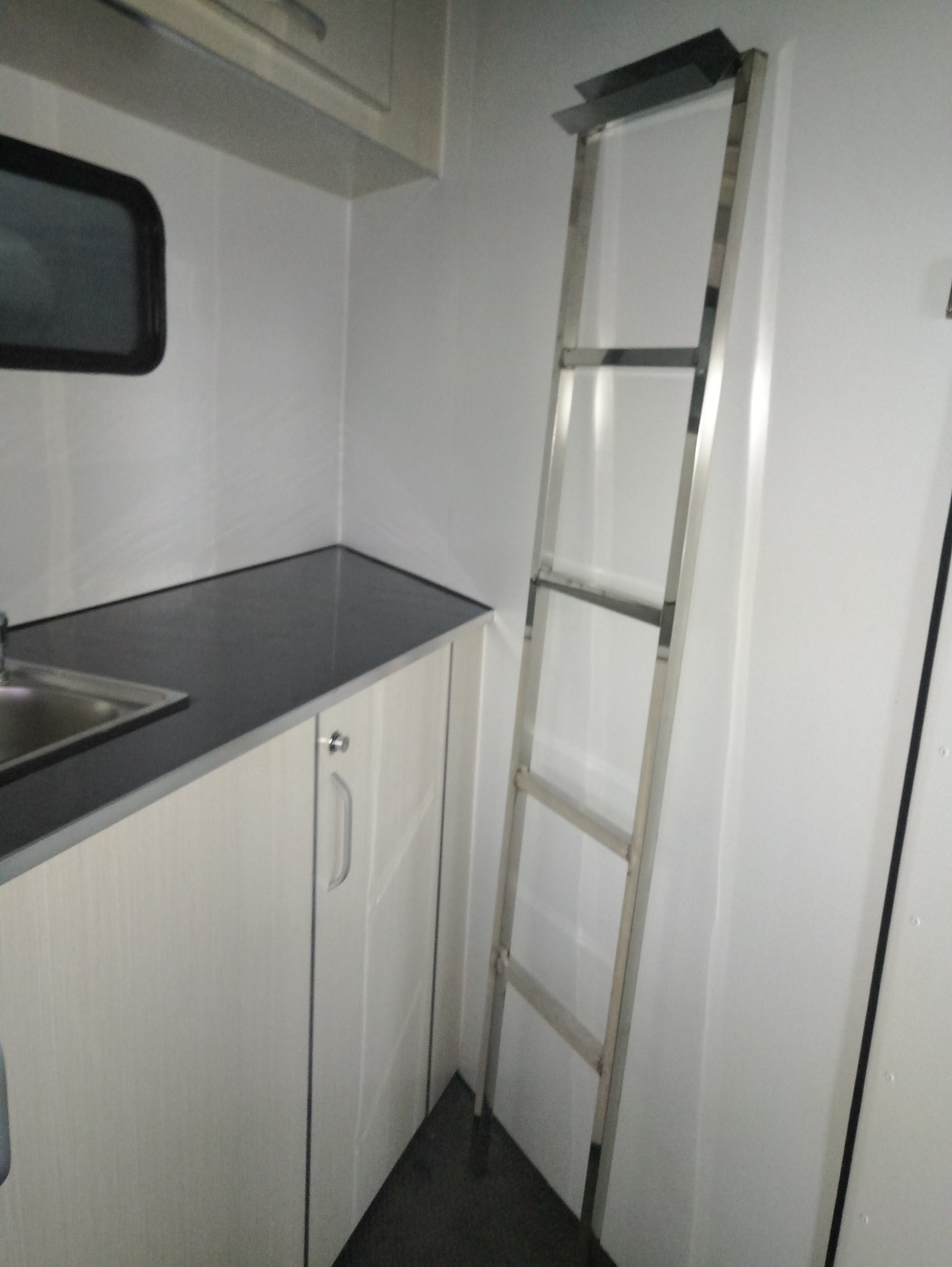 Maßgeschneiderter, quadratischer Vorderwagen für Pferde