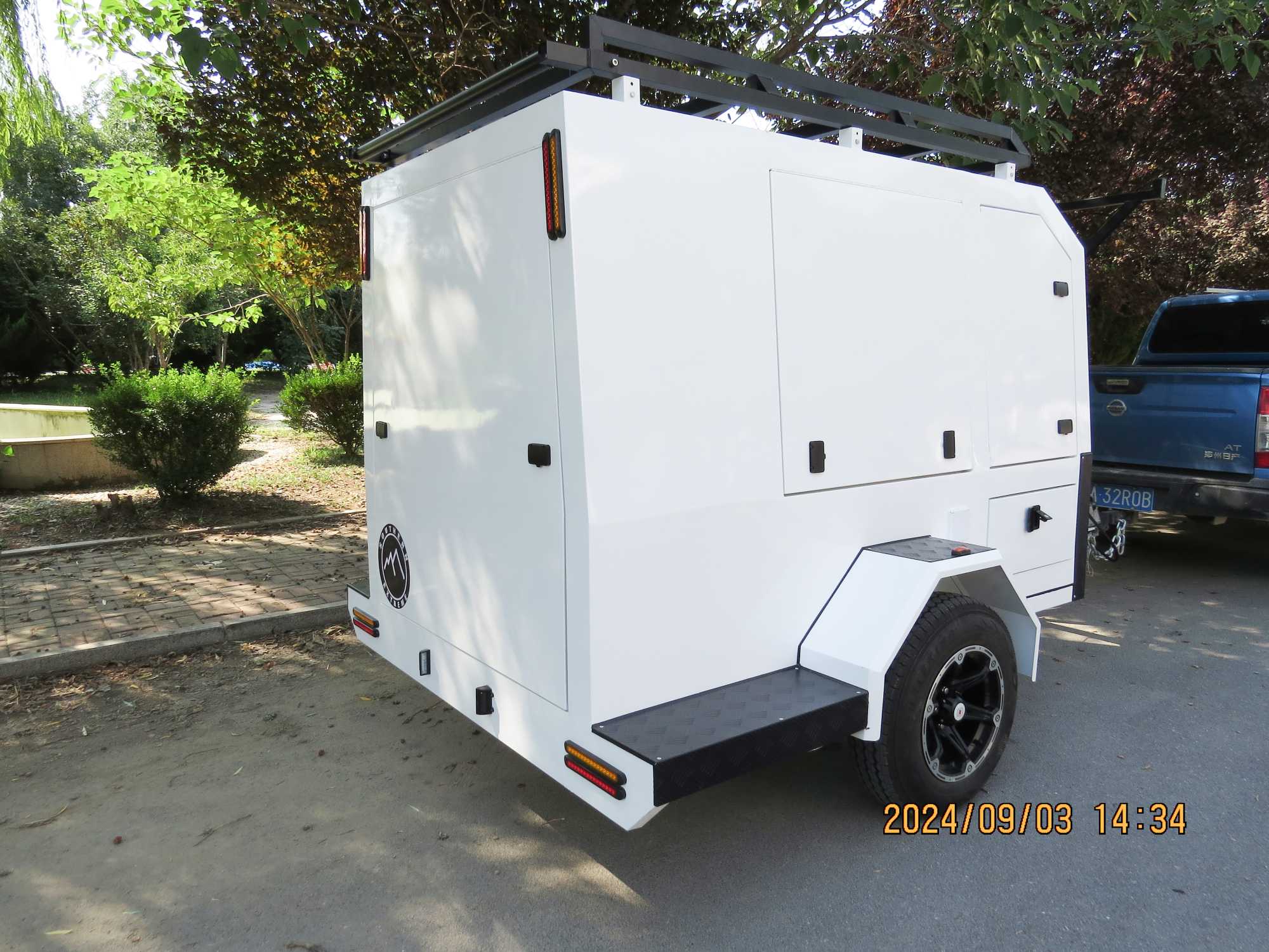 Einachsiger Service-Handwerkeranhänger